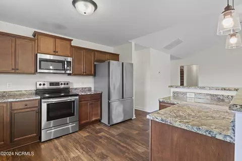 100 Mingo Dr, Richlands, NC 28574 photo 9