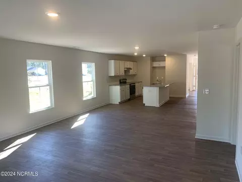Living - 910 Downing Rd, Boiling Spring Lakes, NC 28461 photo 2 of 2