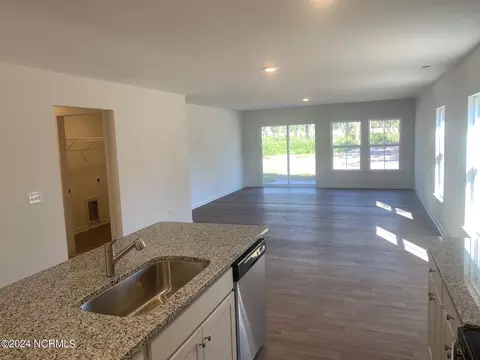 Living - 910 Downing Rd, Boiling Spring Lakes, NC 28461 photo 1 of 2