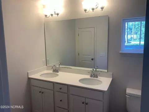 Bath - 910 Downing Rd, Boiling Spring Lakes, NC 28461 photo 2 of 2