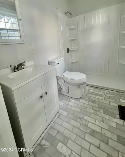 909 Cabarrus St, Edenton, NC 27932 photo 10