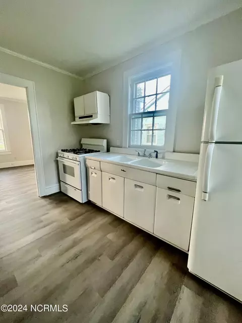 909 Cabarrus St, Edenton, NC 27932 photo 7