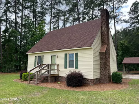802 E Green St, Robersonville, NC 27871