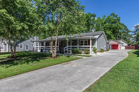 115 Spring Dr, Jacksonville, NC 28540