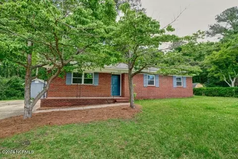 4025 Lockwood Dr, Wilmington, NC 28405