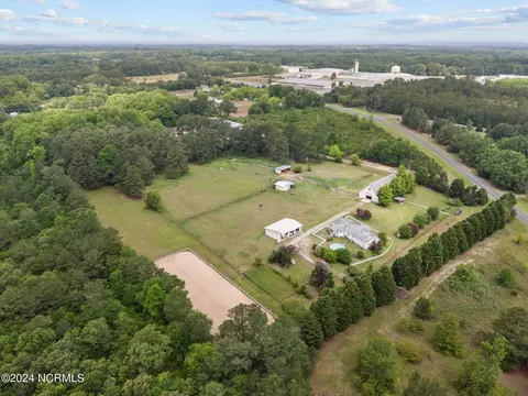 654 Dowd Rd, Candor, NC 27229