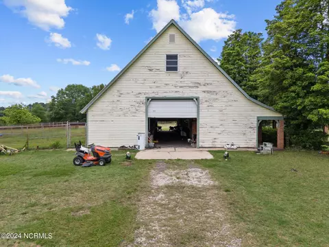 654 Dowd Rd, Candor, NC 27229 photo 10