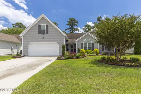 358 Rose Bud Ln, Holly Ridge, NC 28445