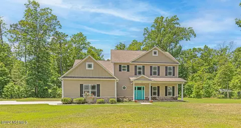 211 Mickelson Dr, New Bern, NC 28560