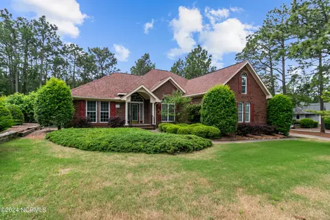 170 Baker Cir, West End, NC 27376