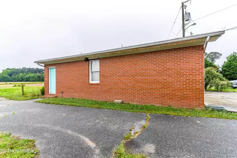 Exterior - 320 White Oak Rd, Eure, NC 27935 photo 5 of 7