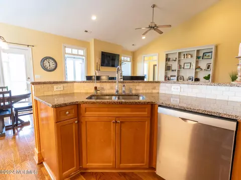 360 Highlands Dr, Hampstead, NC 28443 photo 27