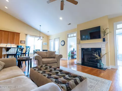 360 Highlands Dr, Hampstead, NC 28443 photo 15
