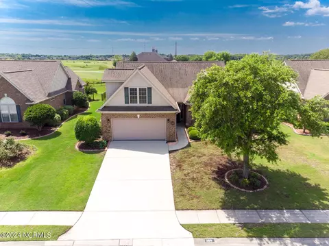 360 Highlands Dr, Hampstead, NC 28443