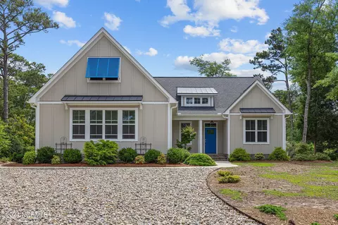 206 Coventry Rd, Morehead City, NC 28557