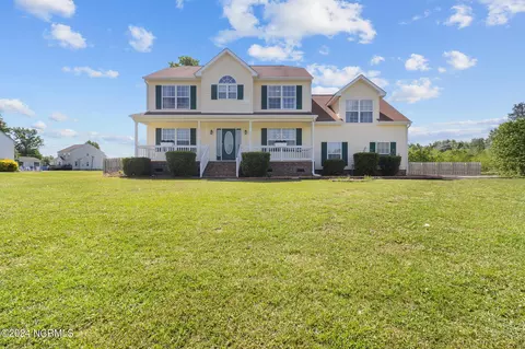 407 Queenswood Blvd, Elizabeth City, NC 27909