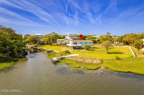 406 W Landing Dr, Emerald Isle, NC 28594