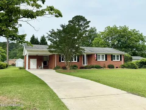 2409 Thomas Ave, New Bern, NC 28562