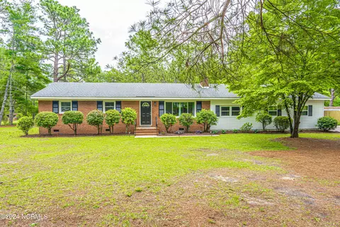 415 N Currant St, Pinebluff, NC 28373 photo 2