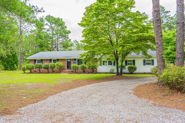 415 N Currant St, Pinebluff, NC 28373