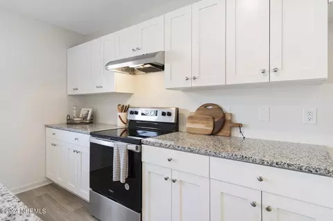 911 Downing Rd, Boiling Spring Lakes, NC 28461 photo 2