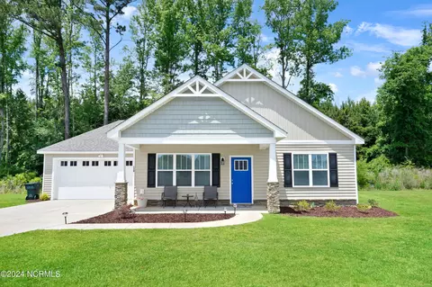 130 Pasture Lane Dr, Teachey, NC 28464
