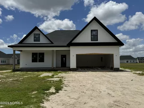 311 Spinnaker St, Elizabeth City, NC 27909