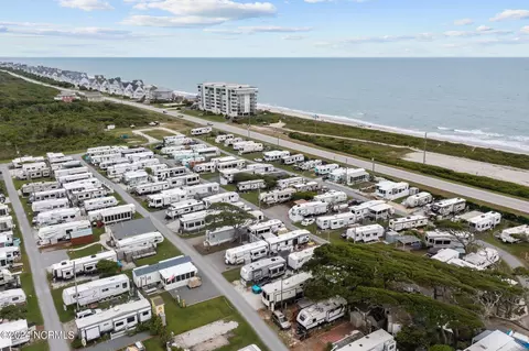 84 Carolina St, North Topsail Beach, NC 28460