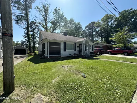 112 Warsaw Rd, Clinton, NC 28328