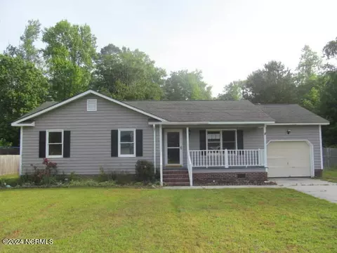 863 Mill River Rd, Jacksonville, NC 28540