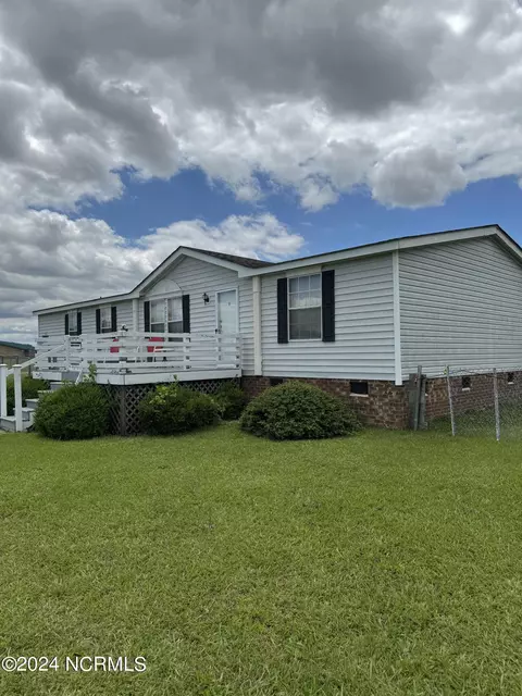 1539 Holland Rd, Greenville, NC 27834