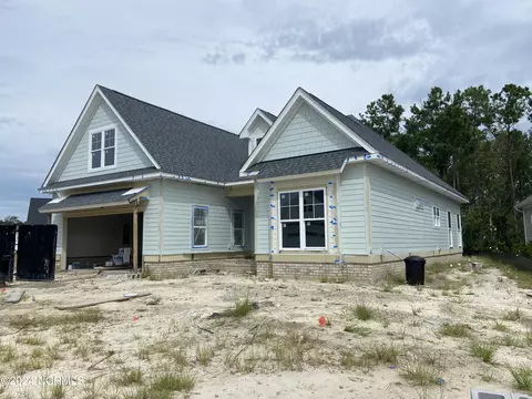 3398 Island Lakes Dr, Southport, NC 28461