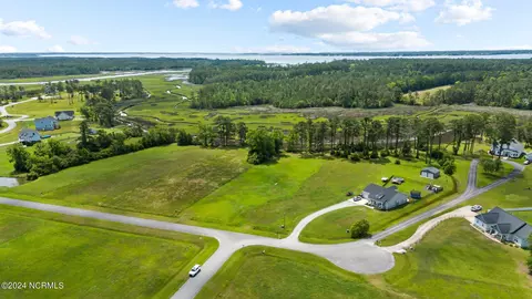 309 Orchard Cir, Newport, NC 28570