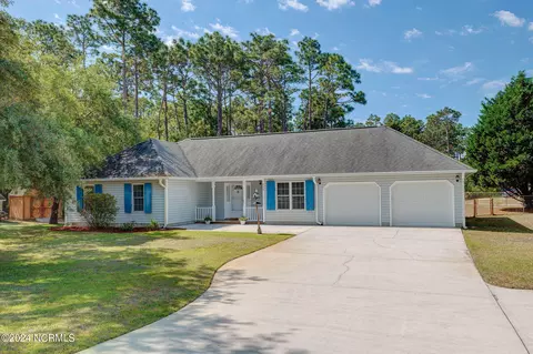 460 Charlestown Rd, Southport, NC 28461