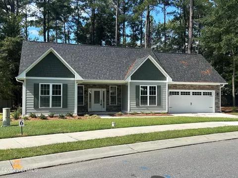 111 Village Cir, Clinton, NC 28328