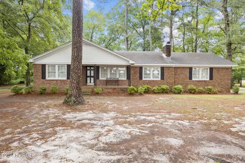 417 School House Rd, Walstonburg, NC 27888