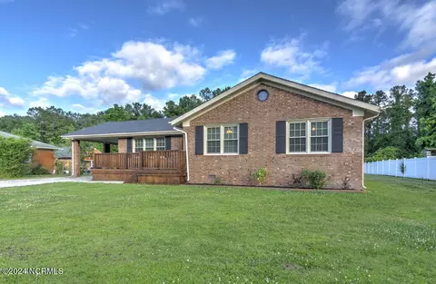 211 Carolina Pines Blvd, New Bern, NC 28560