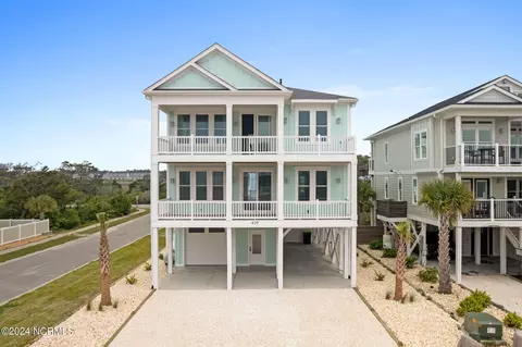 107 Tarpon Dr, Holden Beach, NC 28462
