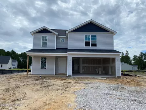 4029 Racking Horse Dr, Hope Mills, NC 28348