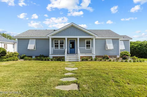 340 Old Causeway Rd, Beaufort, NC 28516