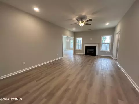 156 Jordan Dr, New Bern, NC 28562 photo 4