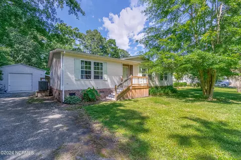 215 Tatem St, Knotts Island, NC 27950