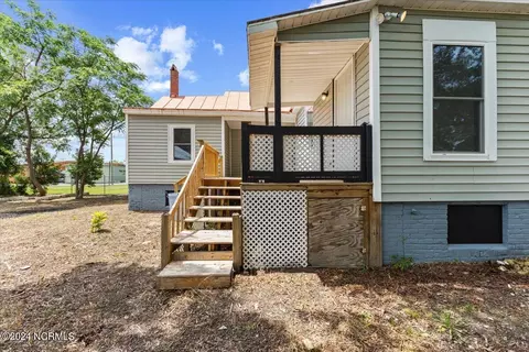 Exterior - 215 E Peyton Ave, Kinston, NC 28501 photo 19 of 20