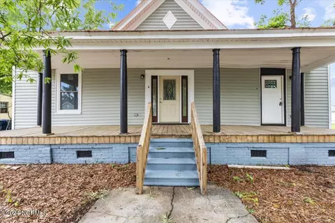 Exterior - 215 E Peyton Ave, Kinston, NC 28501 photo 2 of 20