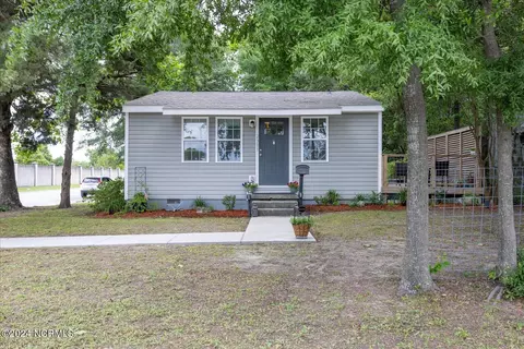 2301 Louisiana St, Wilmington, NC 28401