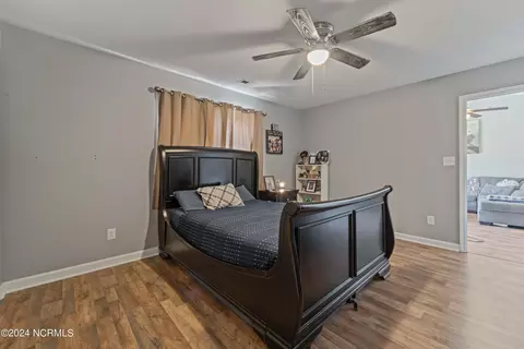 Bedroom - 210 Faison Ln, Hubert, NC 28539 photo 6 of 7