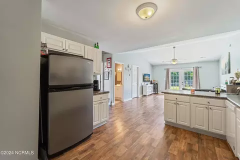 Kitchen - 210 Faison Ln, Hubert, NC 28539 photo 3 of 4