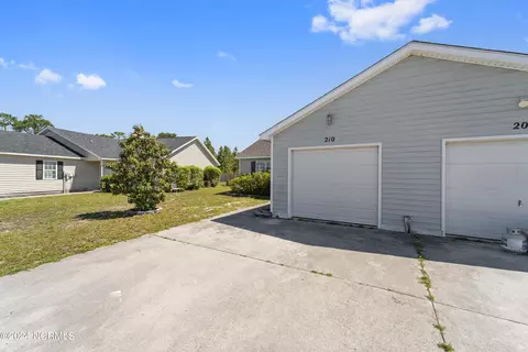 Exterior - 210 Faison Ln, Hubert, NC 28539 photo 1 of 4