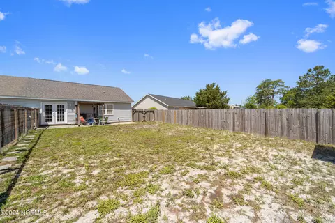 Exterior - 210 Faison Ln, Hubert, NC 28539 photo 4 of 4