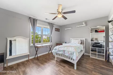 Bedroom - 210 Faison Ln, Hubert, NC 28539 photo 3 of 7